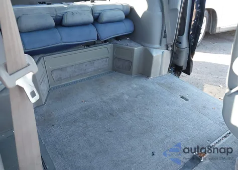 2008 Honda Odyssey Touring z USA, uszkodzony, nr VIN 5FNRL38818B021382